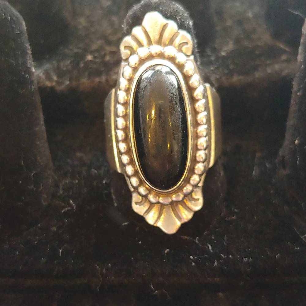 Ring - Picture 2 of 3